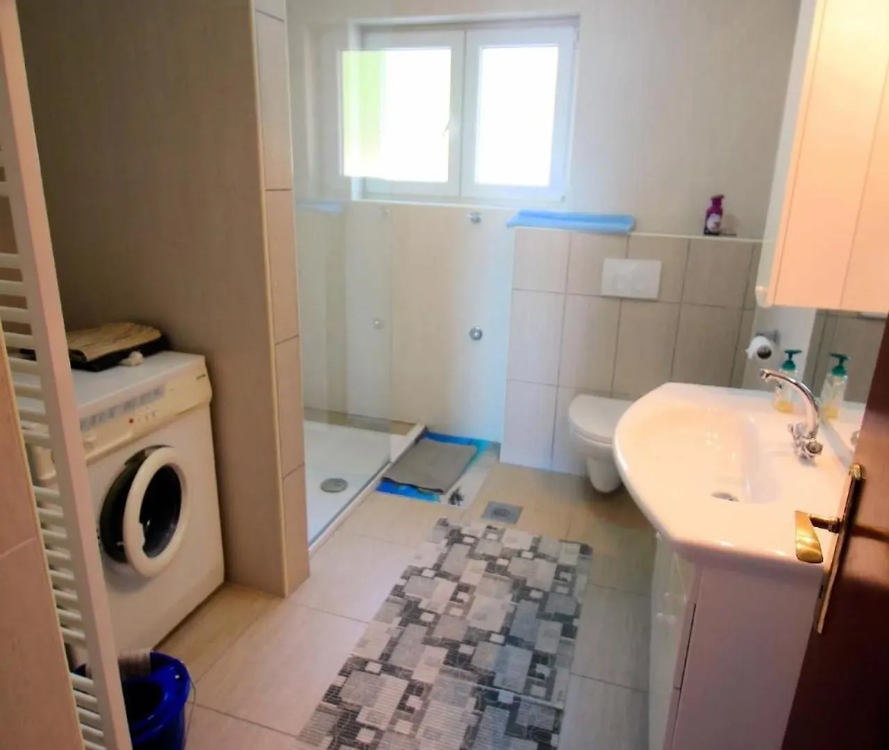 Wohnung In Novi Vinodolski Mit Grill, Garten Und Terrasse