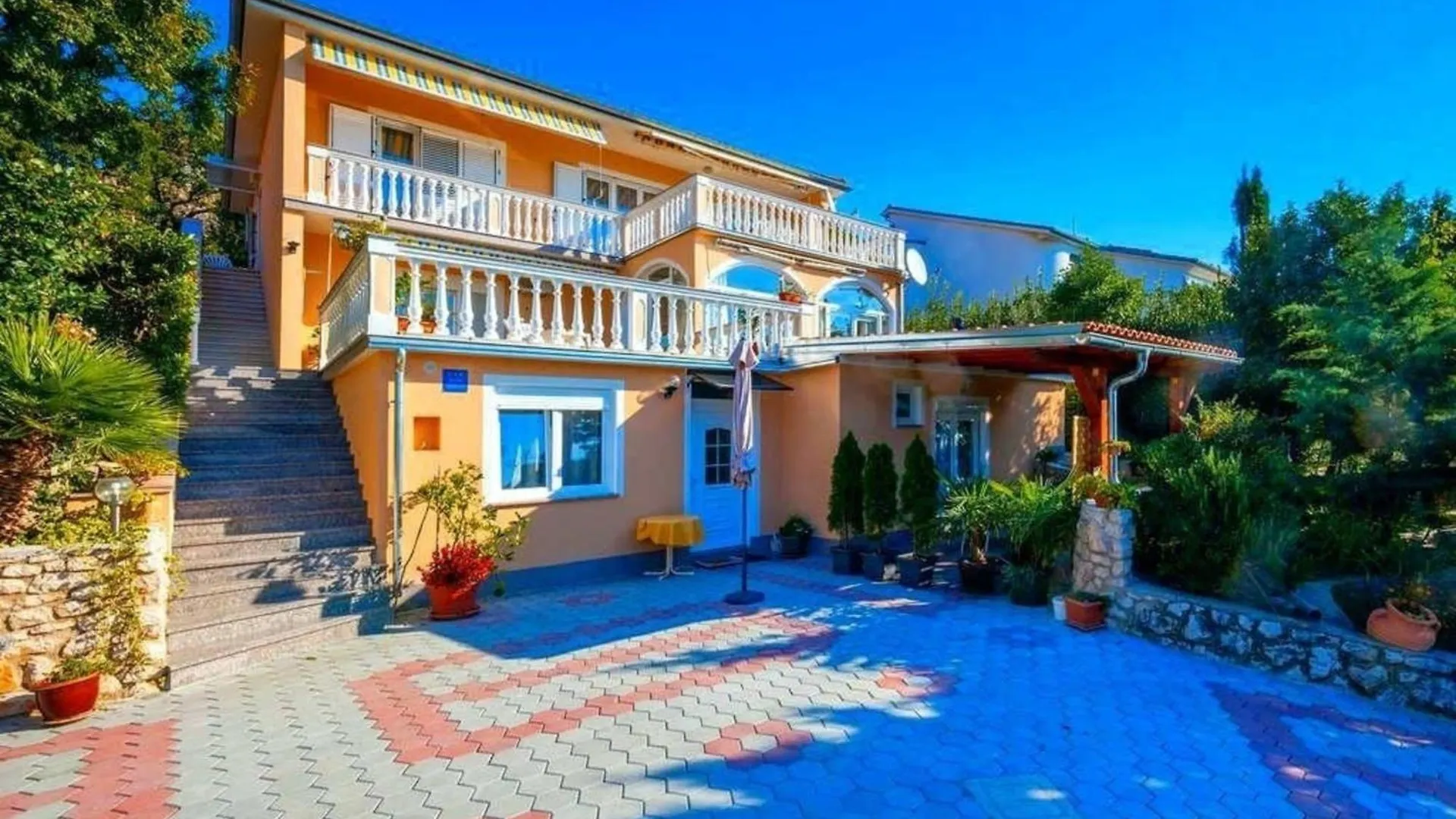 Apartment Wohnung In Novi Vinodolski Mit Grill, Garten Und Terrasse Croatia