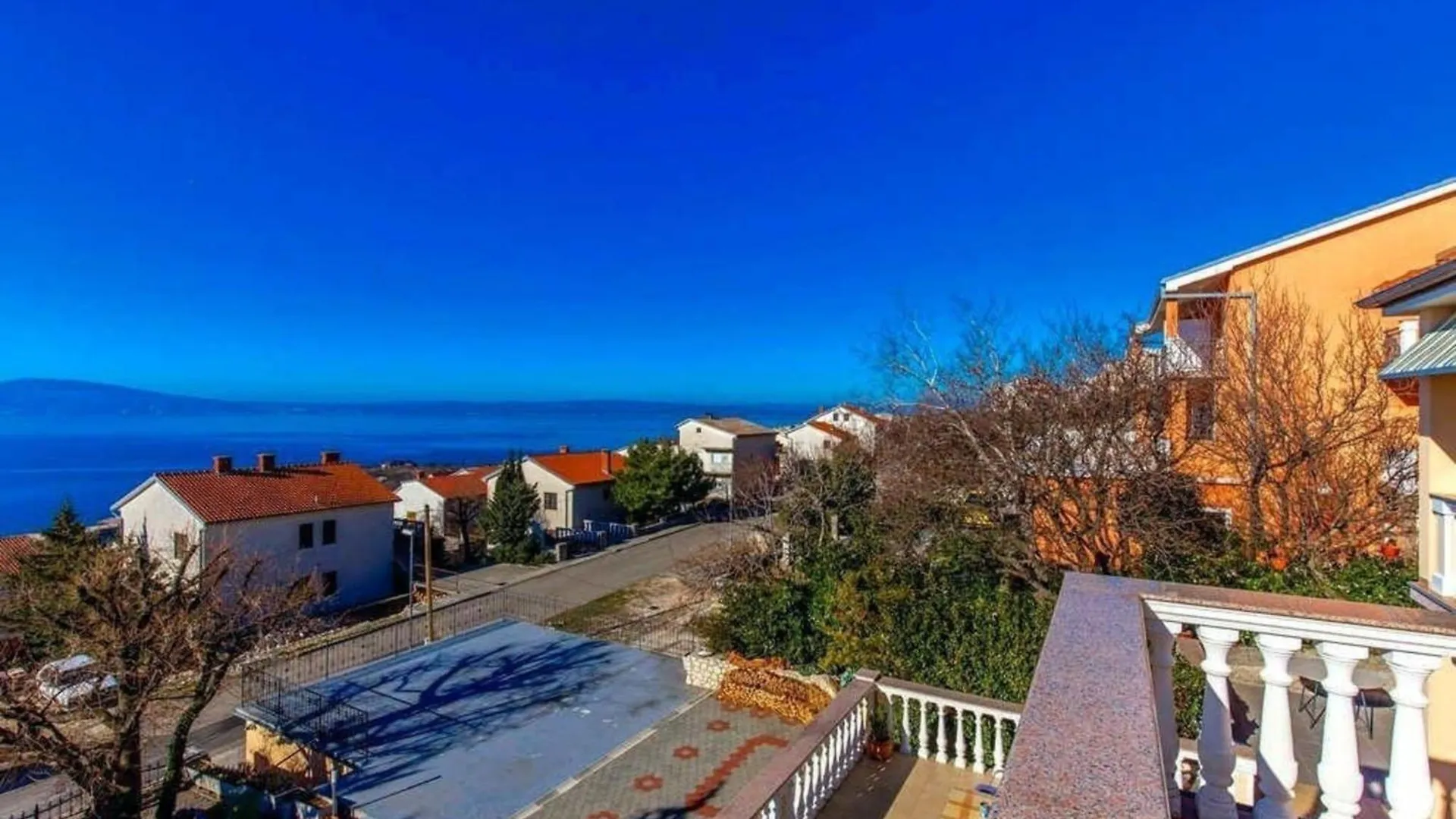 Wohnung In Novi Vinodolski Mit Grill, Garten Und Terrasse