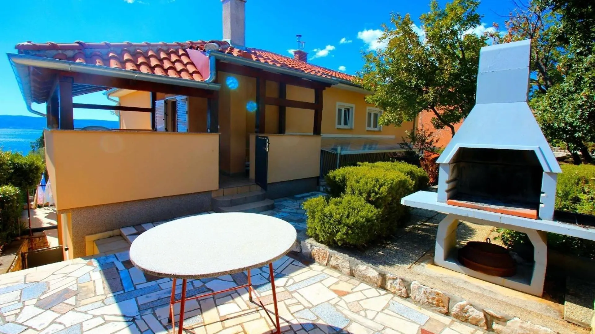 Apartment Wohnung In Novi Vinodolski Mit Grill, Garten Und Terrasse Croatia